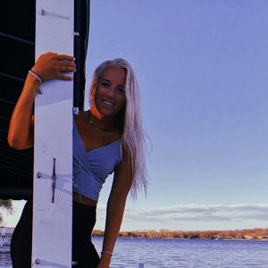 Meet your Posher, Casey